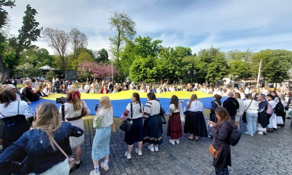 В Одесі розгорнули великий прапор України
Анонси