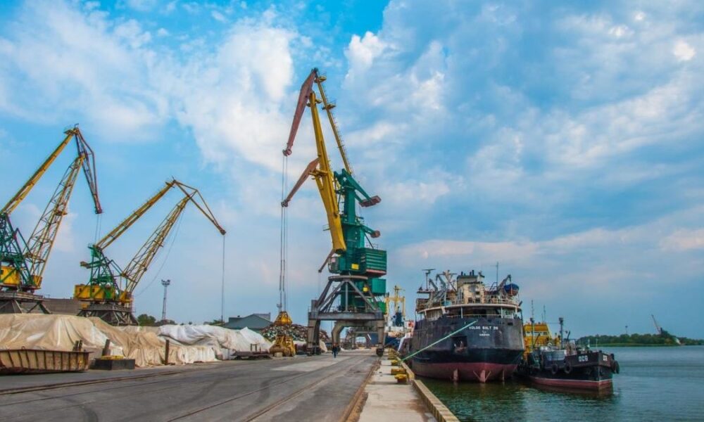 Херсонці організовували переміщення барж з військовою технікою рф та обікрали порт
Анонси
