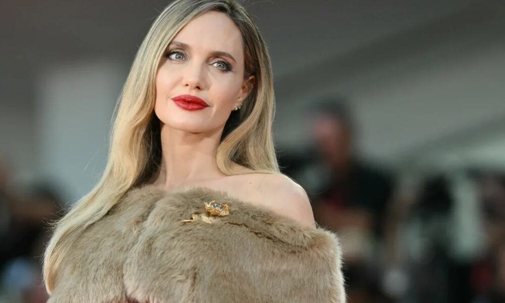 ТЦК намагались мобілізувати охоронця Анджеліни Джолі
Анонси