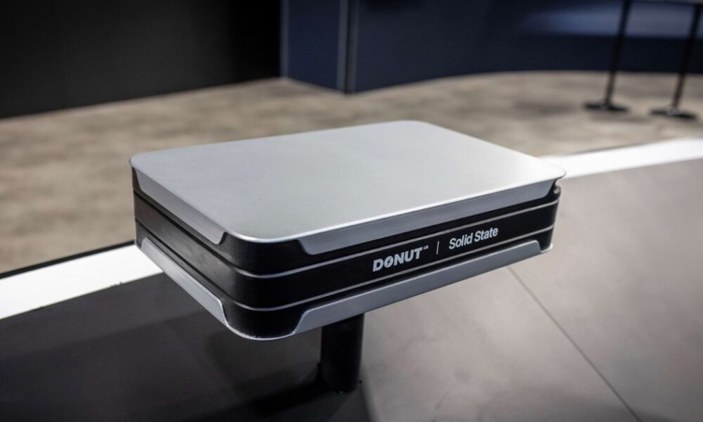 у Китаї викрили першу у світі твердотільну батарею для авто