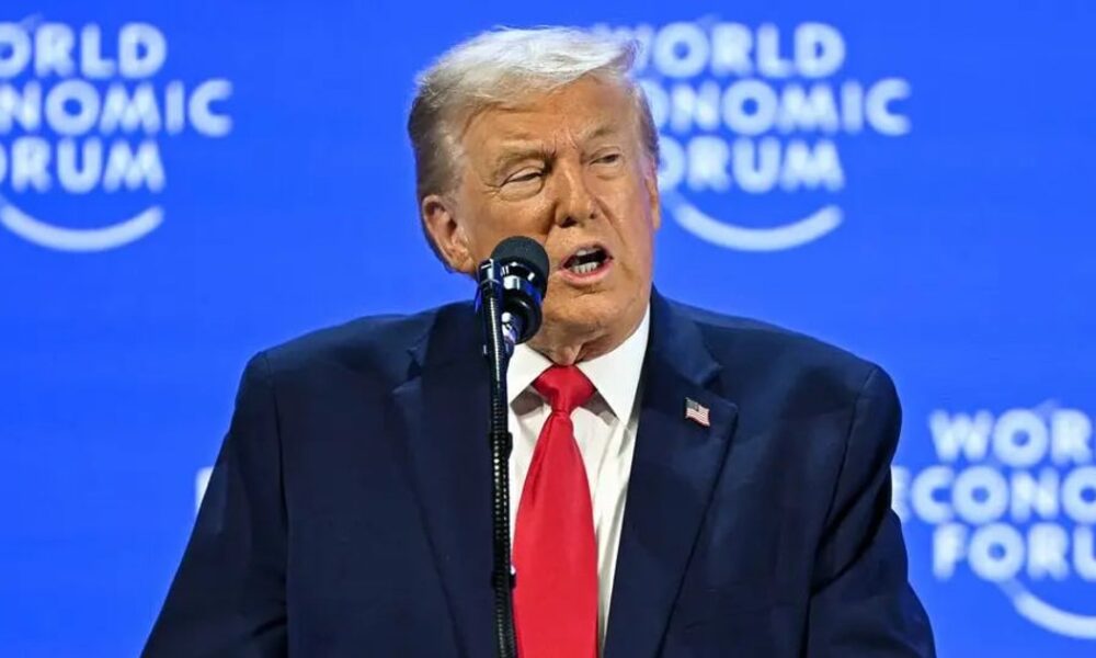 Дональд Трамп порівняв удари США по Ірану та атаки Росії по Україні