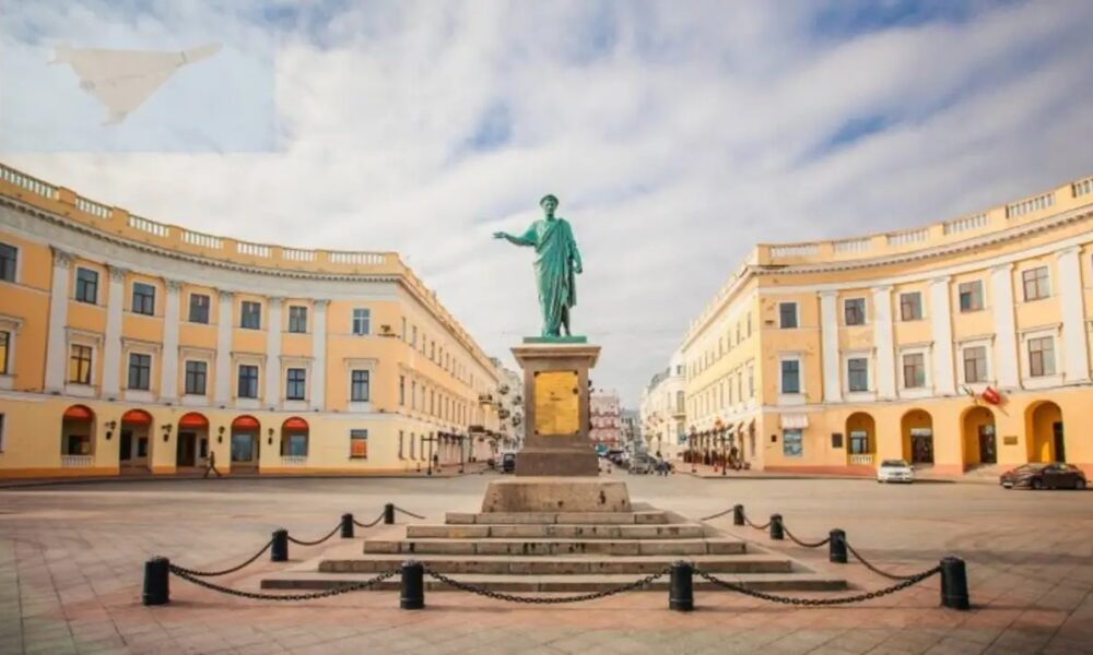 В Одесі зранку росіяни поцілили в будинок
Анонси