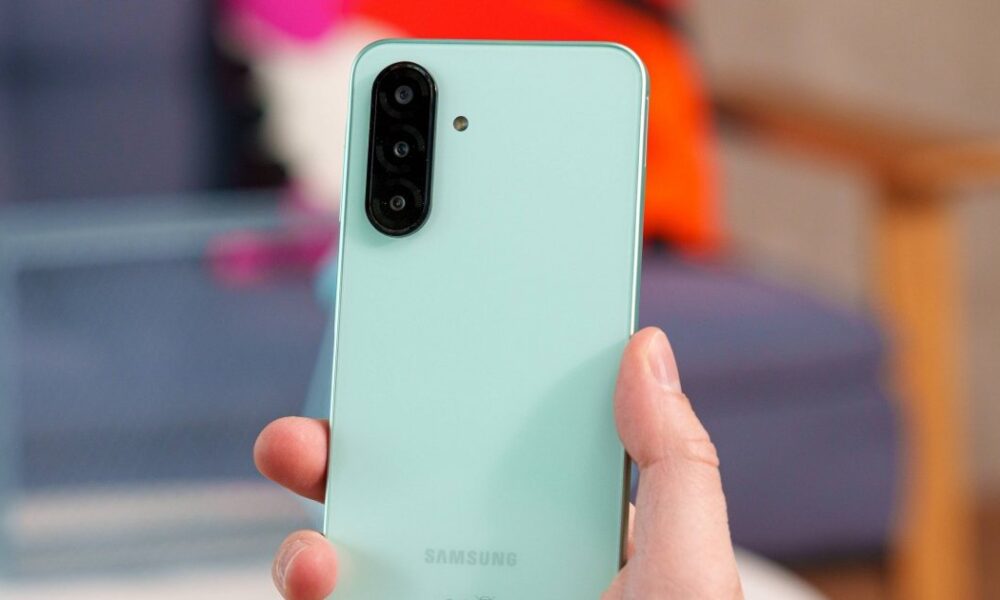 Бюджетний Samsung Galaxy A27 розсекречено до виходу: чим порадує смартфон