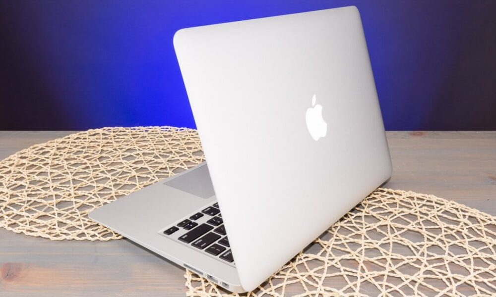 на що здатен ноутбук Apple вартістю до 10 000 грн (фото)