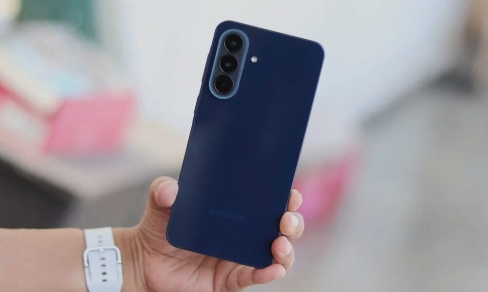 5 смартфонів, які можна купити замість нового Samsung Galaxy A57 (фото)