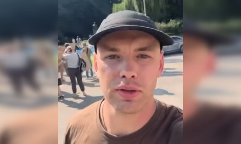 військового затримали після участі у мітингу