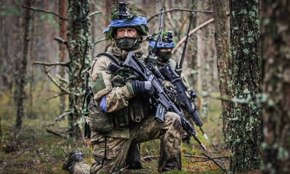 Український бойовий досвід вивчають у країнах НАТО, тоді як вдома головнокомандувача критикують, – Паскевич