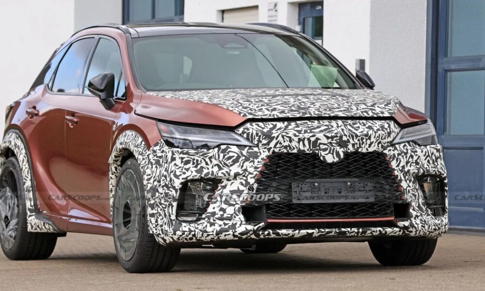 Кросовер Lexus RX отримає 600-сильну заряджену версію — перші фото