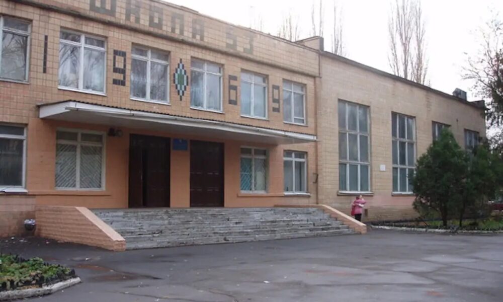 В Одесі вчительці після падіння з вікна виплатили 6 тис…